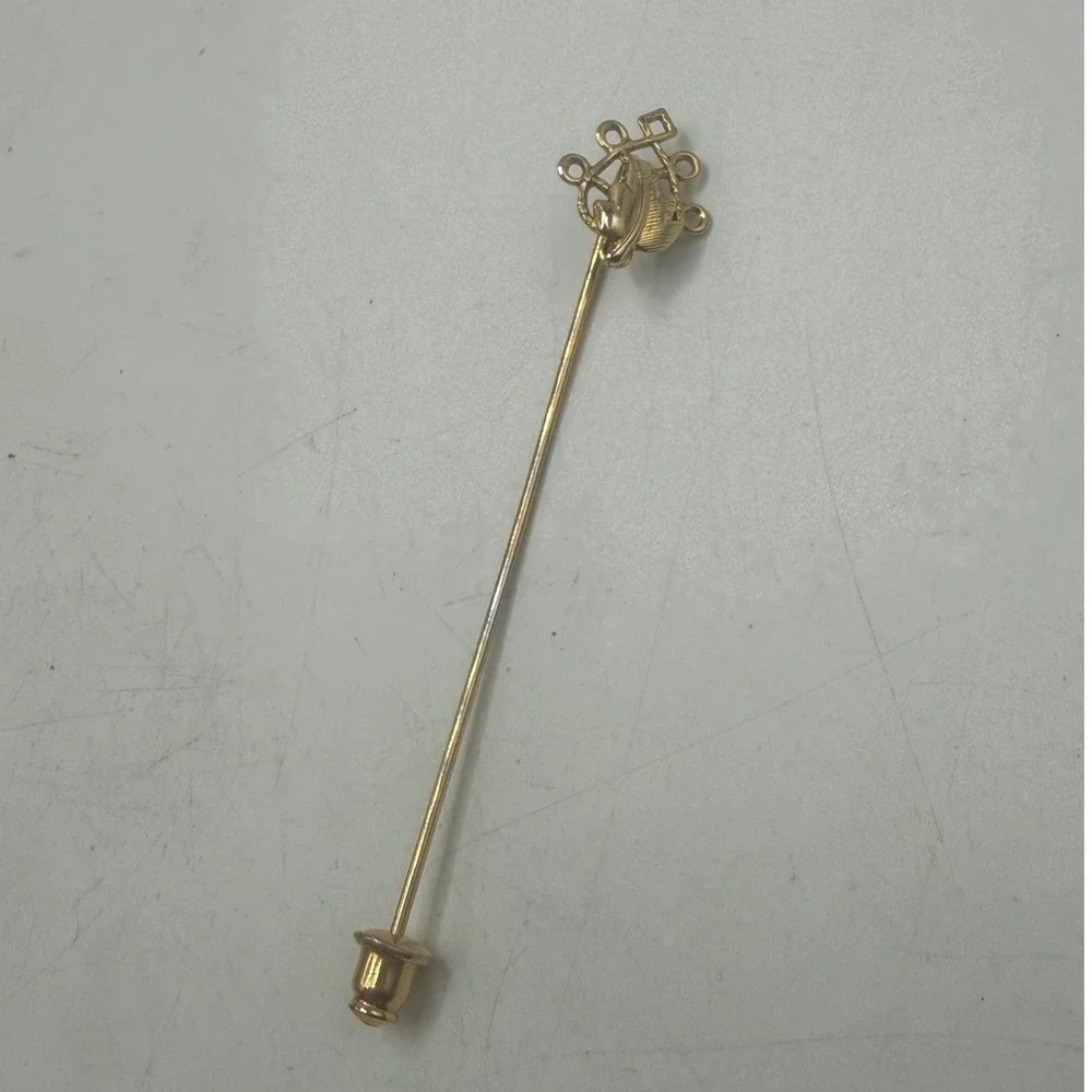 Vintage Gold Tone Ornate Openwork Stick Pin with Clutch Back Lapel Accessory
